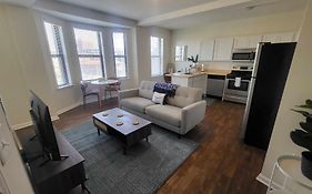 Amazing 1 Bedroom Apt In City Center